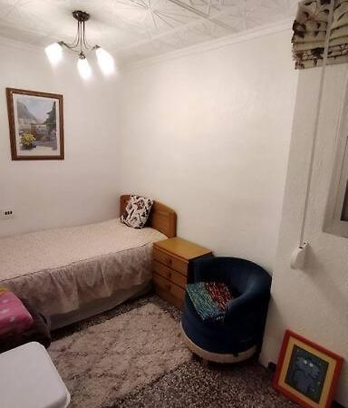 Charming Three Bedroom Apartment In Alcoi Екстер'єр фото