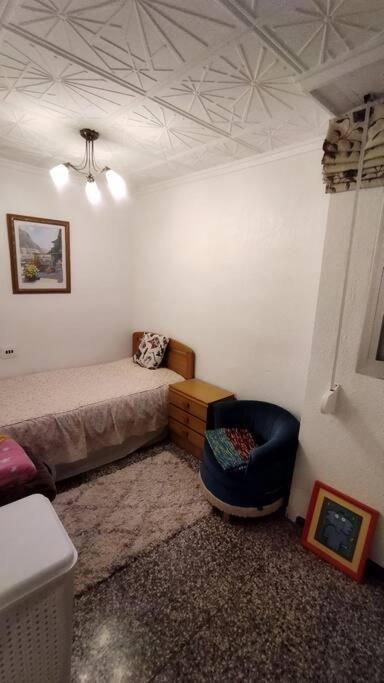 Charming Three Bedroom Apartment In Alcoi Екстер'єр фото