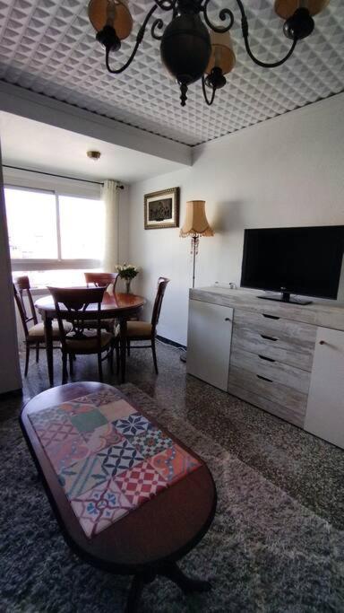 Charming Three Bedroom Apartment In Alcoi Екстер'єр фото